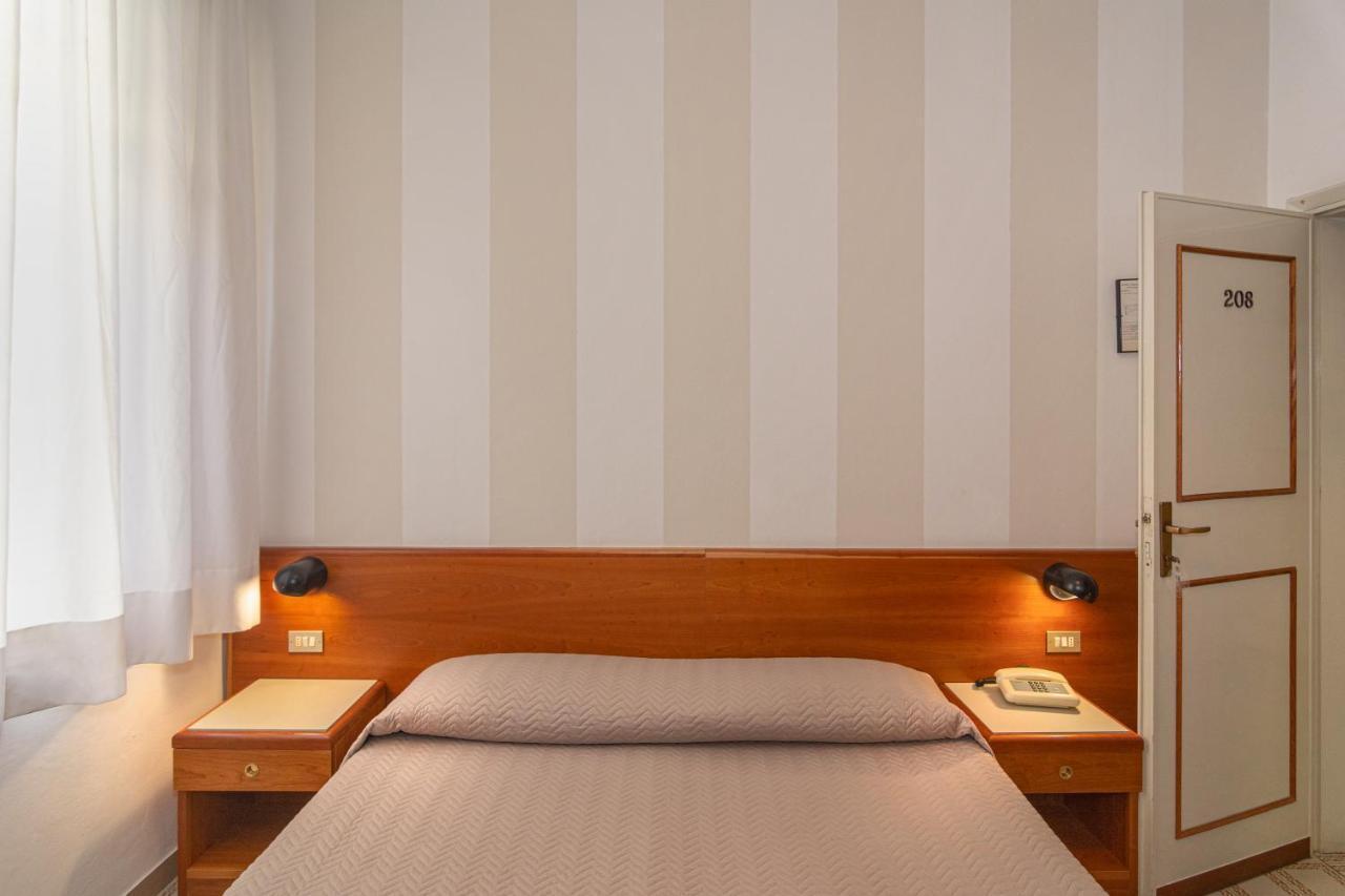 Brunella 3* Lido di Camaiore