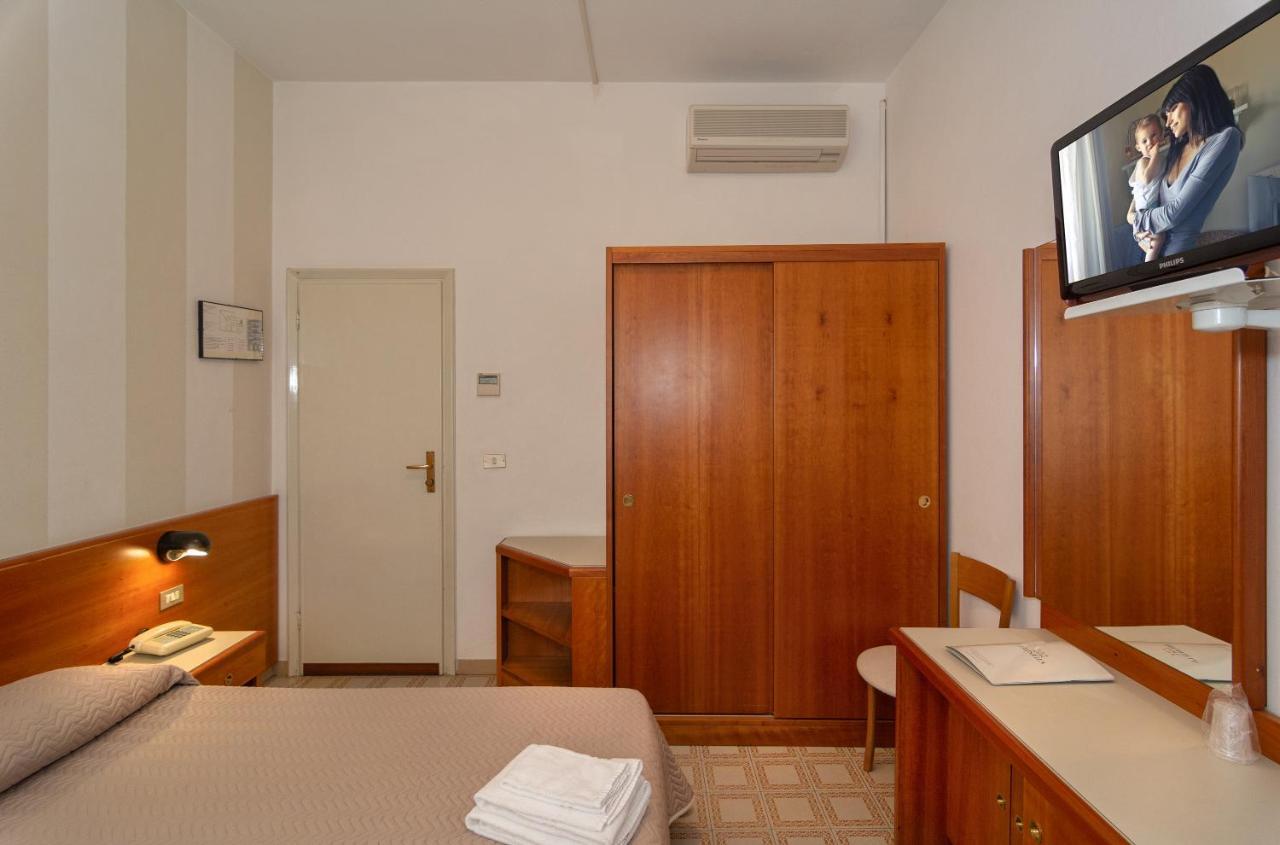 Brunella 3*