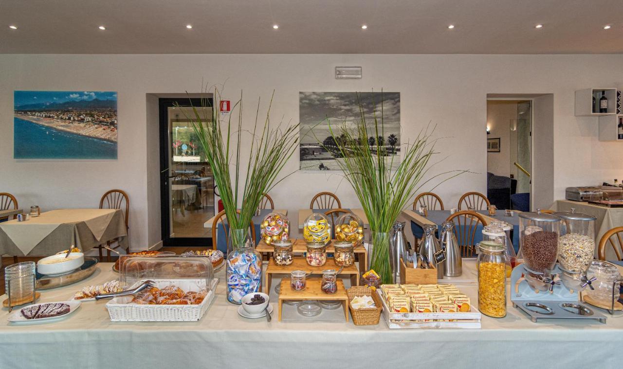 Brunella 3* Lido di Camaiore